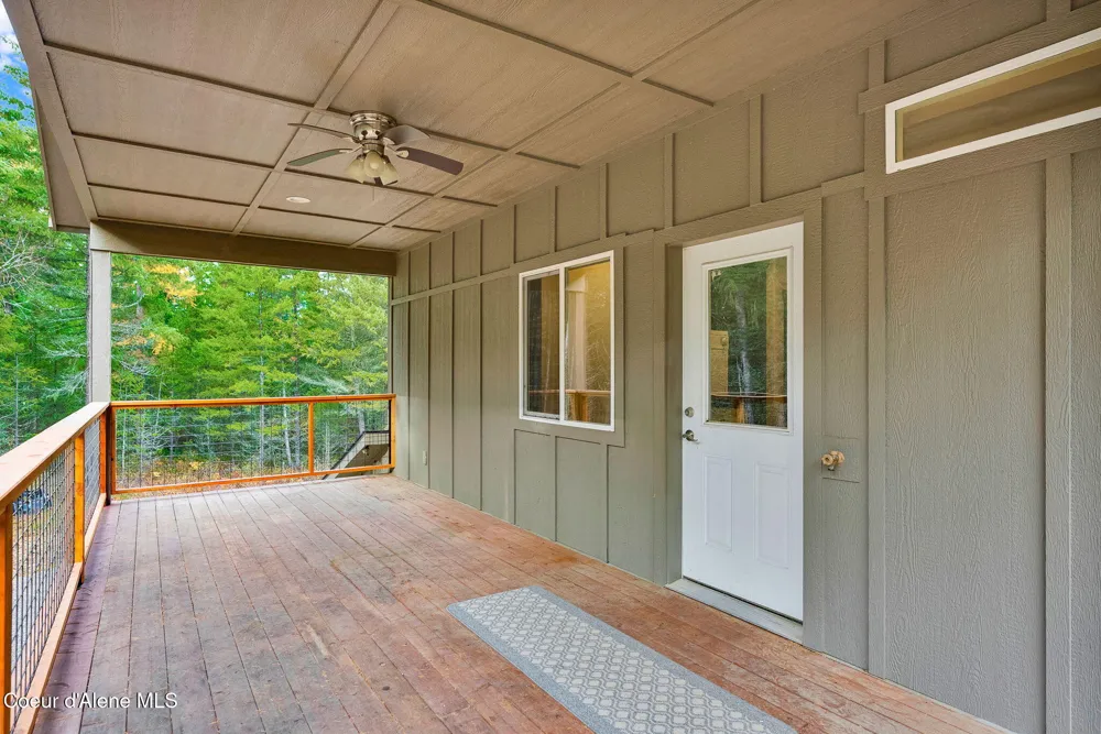42 Seneacquoteen Drive Priest River, ID 83856