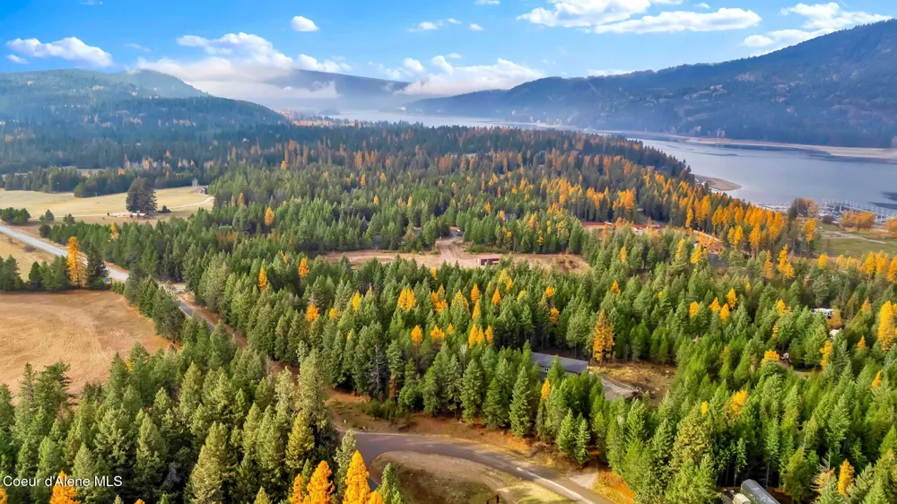 42 Seneacquoteen Drive Priest River, ID 83856