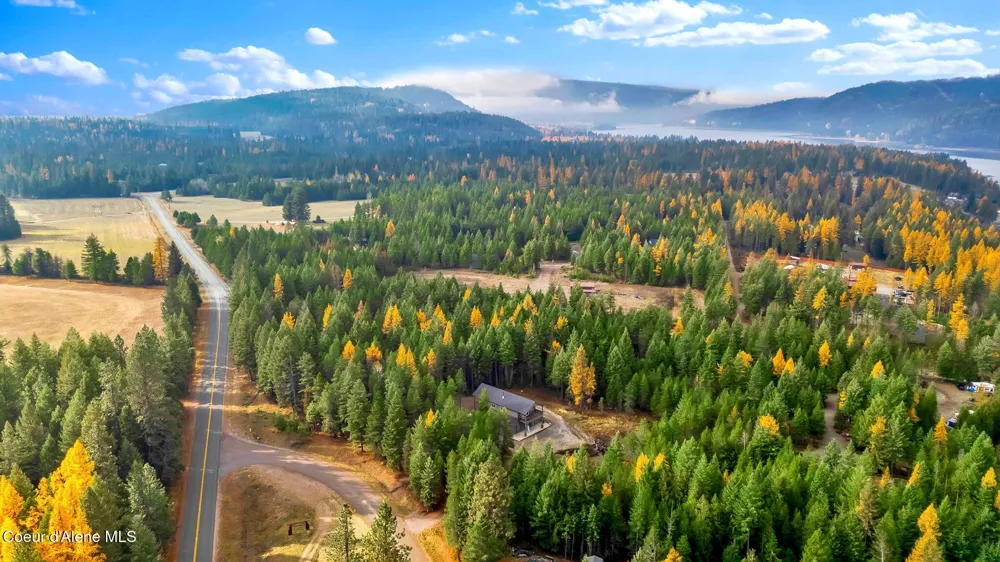 42 Seneacquoteen Drive Priest River, ID 83856