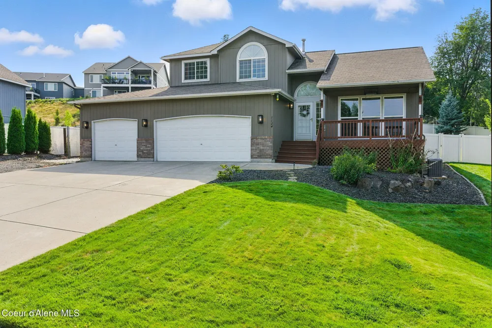1124 Moen Road Greenacres, WA 99016