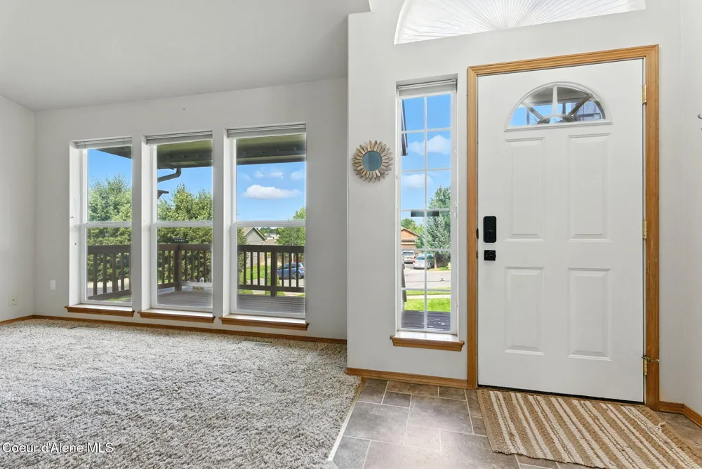 1124 Moen Road Greenacres, WA 99016