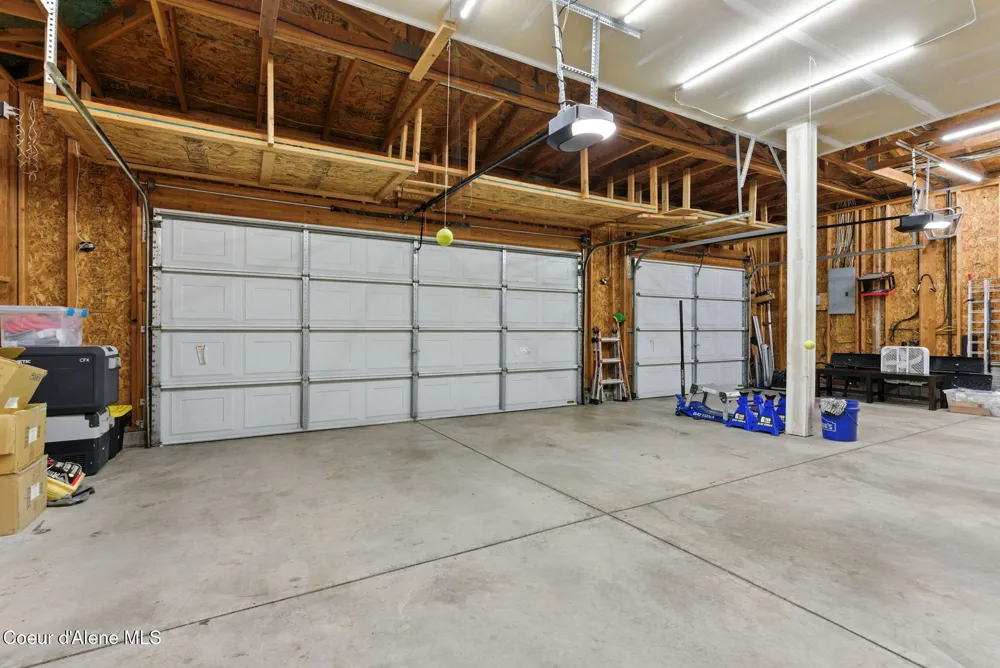 1124 Moen Road Greenacres, WA 99016