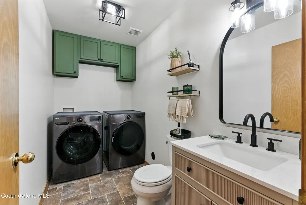 1124 Moen Road Greenacres, WA 99016