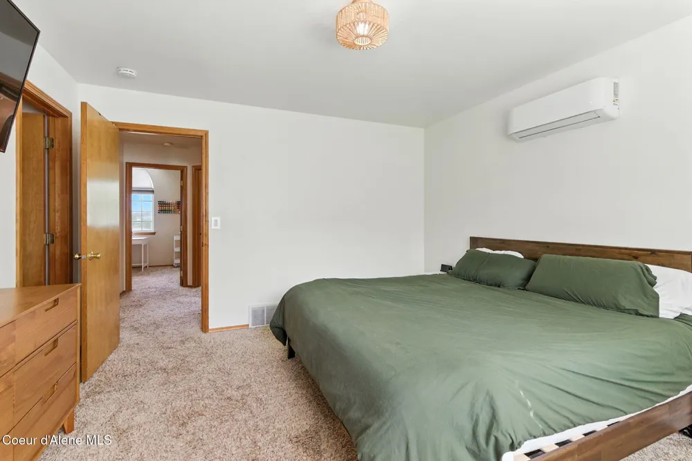 1124 Moen Road Greenacres, WA 99016