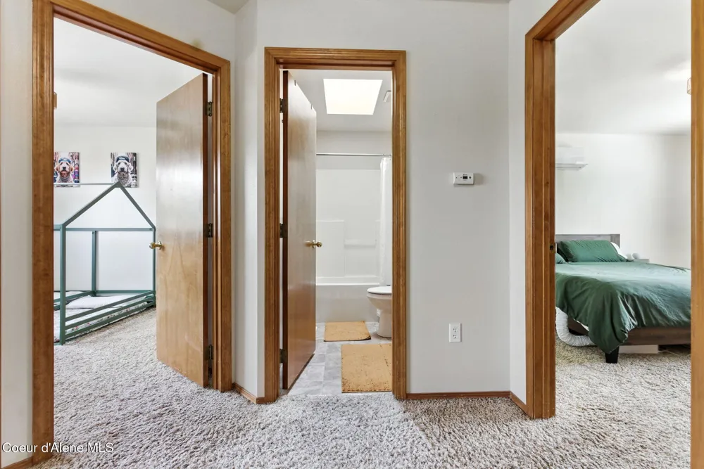 1124 Moen Road Greenacres, WA 99016