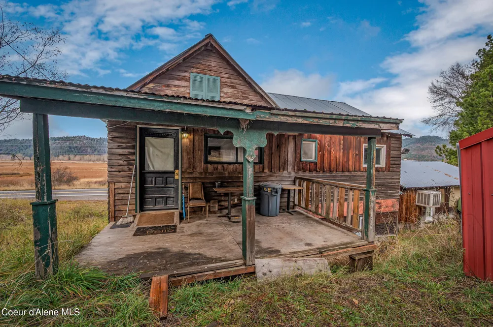 22090 S Hwy 3 Cataldo, ID 83810
