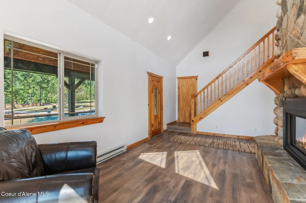 671 Kelso Woods Drive Athol, ID 83801
