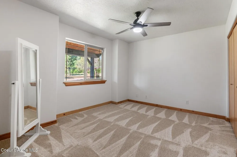 671 Kelso Woods Drive Athol, ID 83801