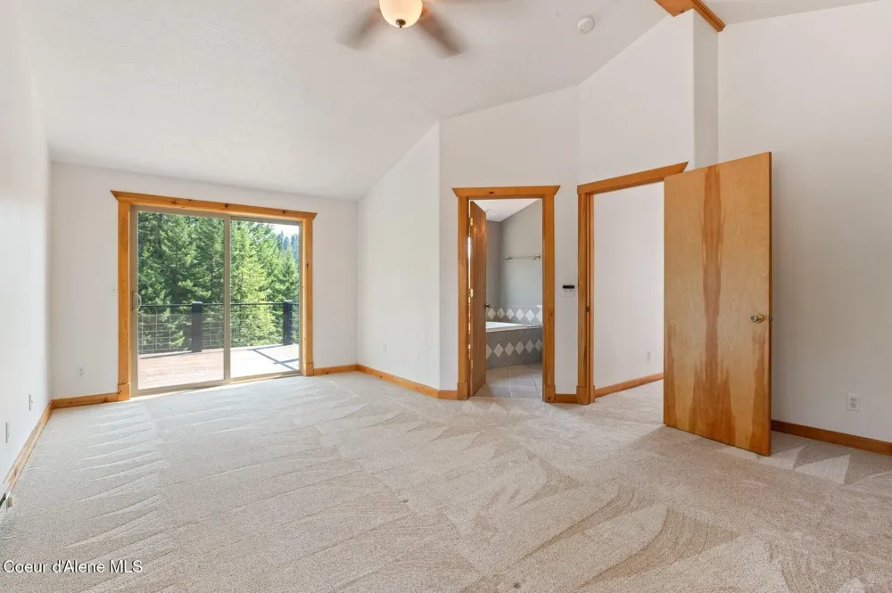 671 Kelso Woods Drive Athol, ID 83801