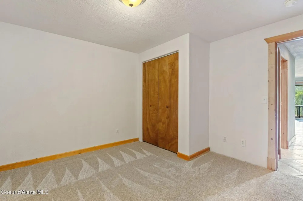 671 Kelso Woods Drive Athol, ID 83801