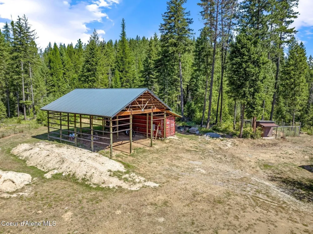 671 Kelso Woods Drive Athol, ID 83801