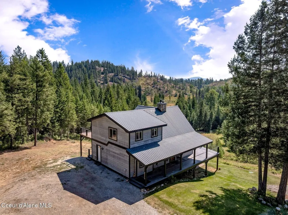 671 Kelso Woods Drive Athol, ID 83801
