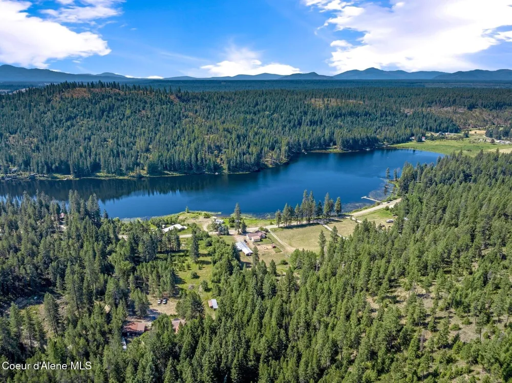 671 Kelso Woods Drive Athol, ID 83801