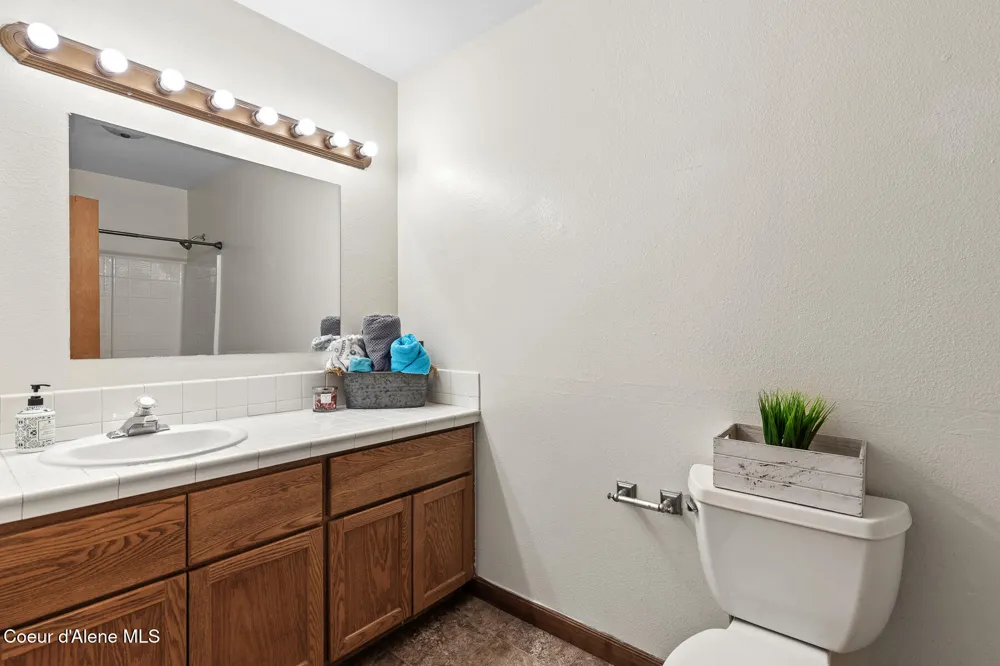 34197 Hayden Drive Spirit Lake, ID 83869