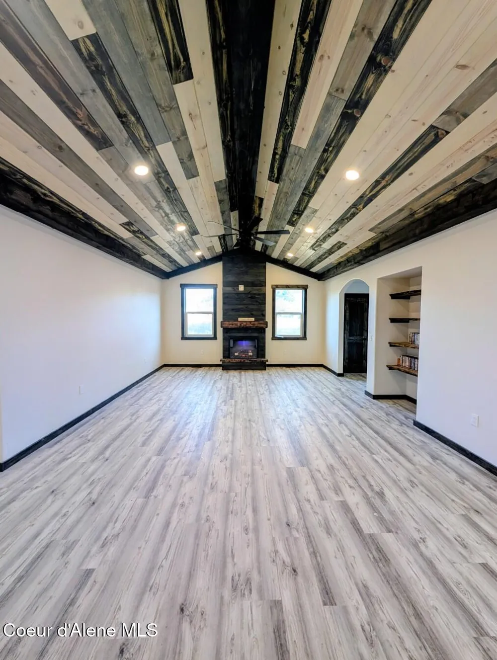 6856 Selkirk Street Bonners Ferry, ID 83805