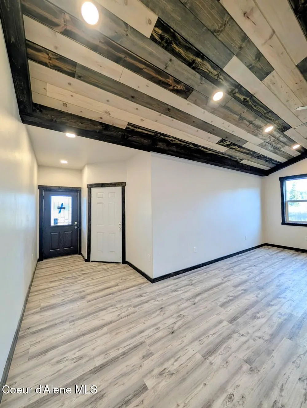 6856 Selkirk Street Bonners Ferry, ID 83805