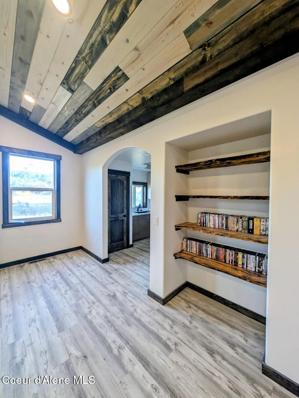 6856 Selkirk Street Bonners Ferry, ID 83805