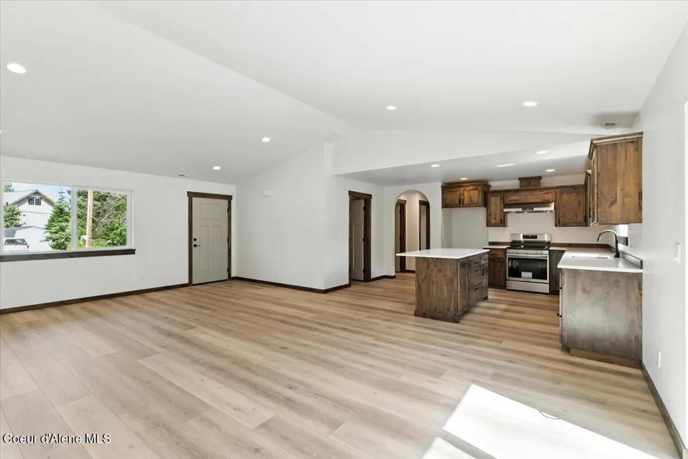 382 Solar Road Oldtown, ID 83822