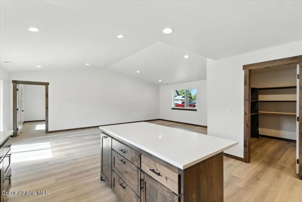 382 Solar Road Oldtown, ID 83822