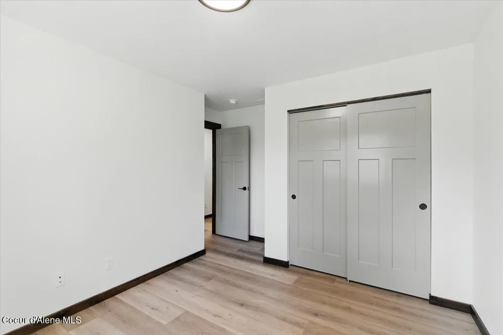 382 Solar Road Oldtown, ID 83822