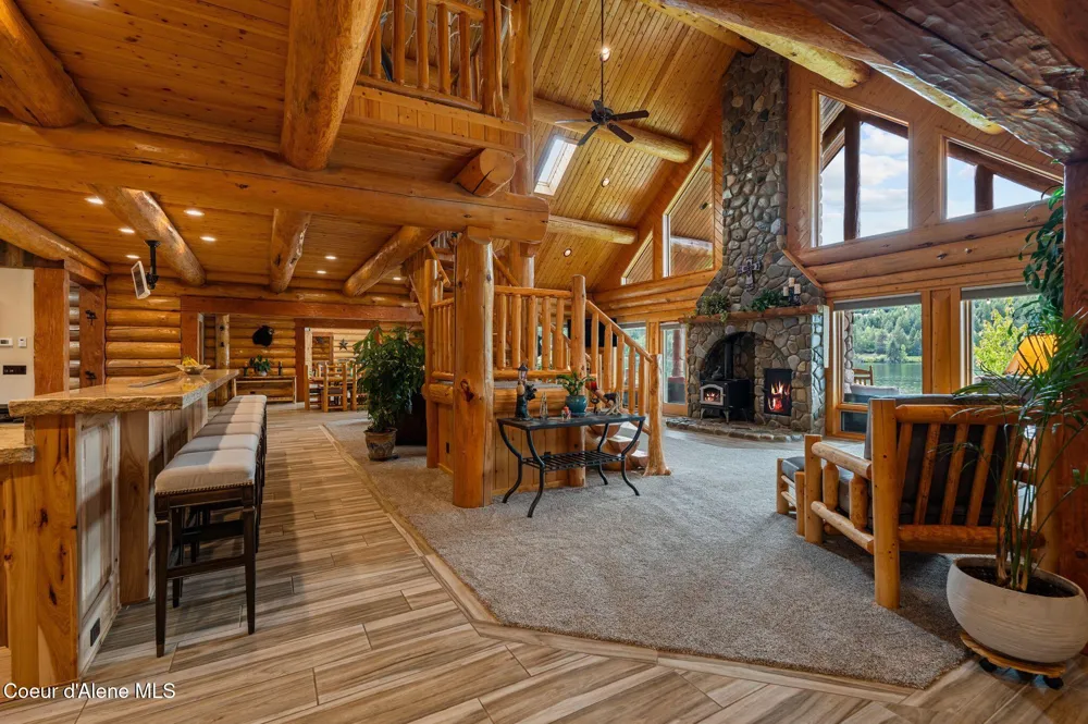 816 Ponderesa Ranch Rd Sagle, ID 83860