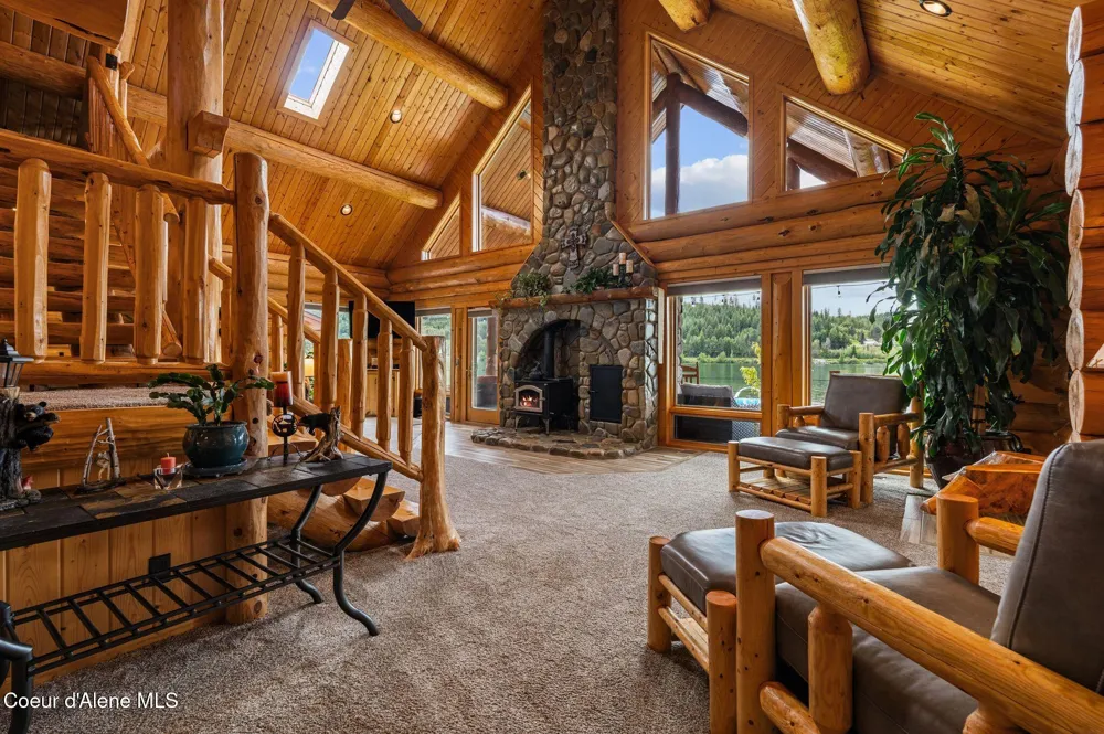 816 Ponderesa Ranch Rd Sagle, ID 83860