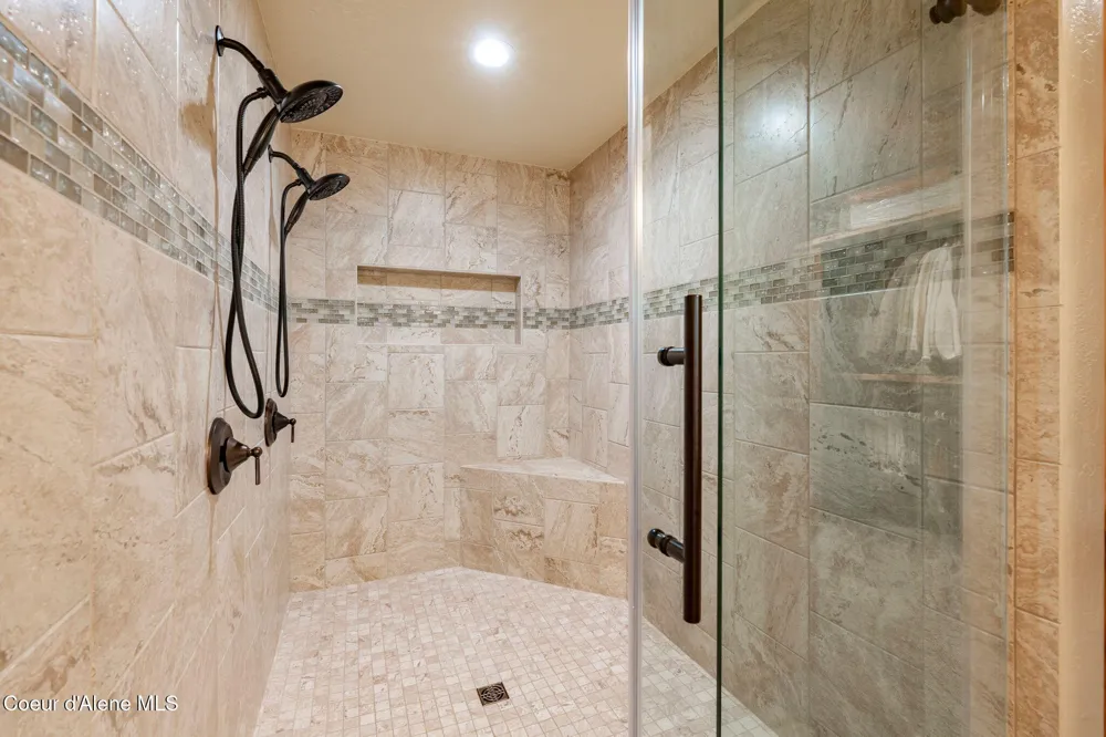 816 Ponderesa Ranch Rd Sagle, ID 83860