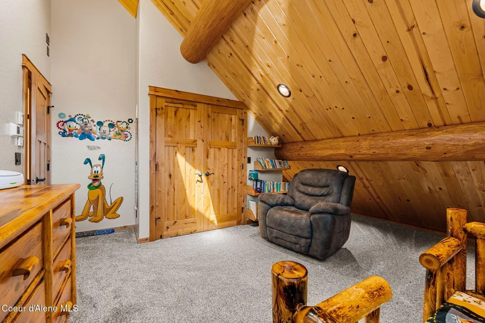 816 Ponderesa Ranch Rd Sagle, ID 83860