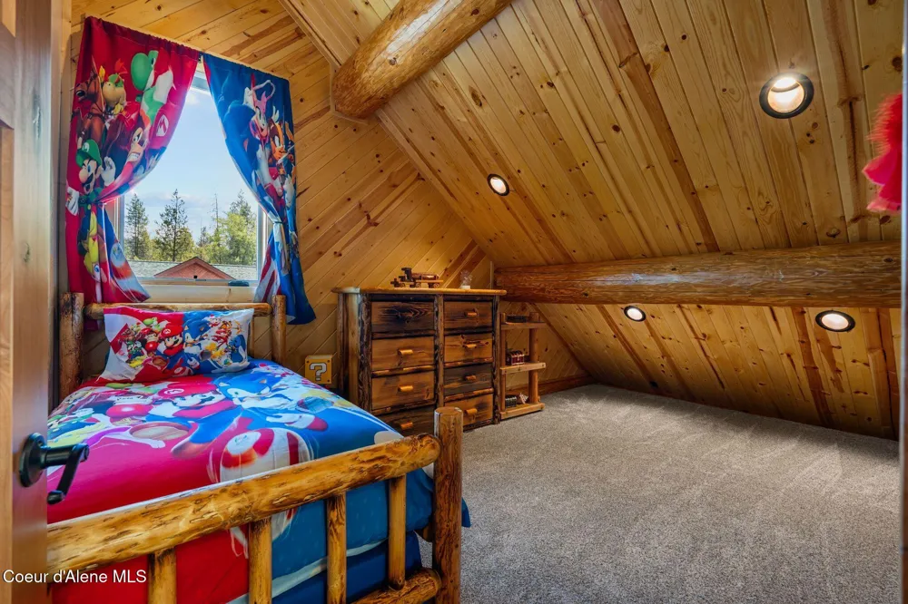 816 Ponderesa Ranch Rd Sagle, ID 83860