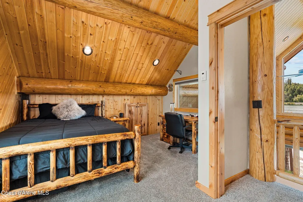 816 Ponderesa Ranch Rd Sagle, ID 83860