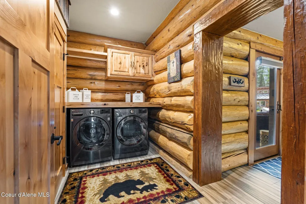 816 Ponderesa Ranch Rd Sagle, ID 83860