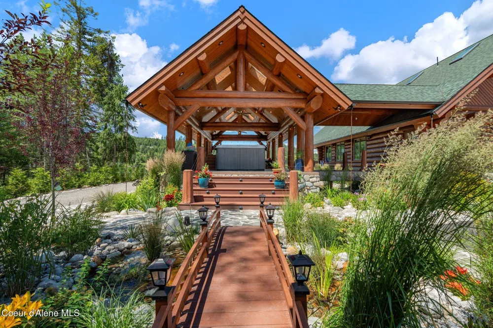 816 Ponderesa Ranch Rd Sagle, ID 83860