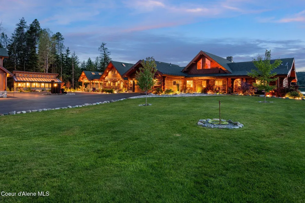 816 Ponderesa Ranch Rd Sagle, ID 83860