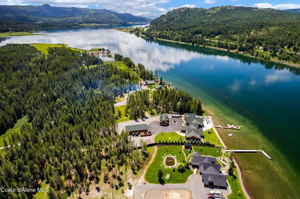 816 Ponderesa Ranch Rd Sagle, ID 83860