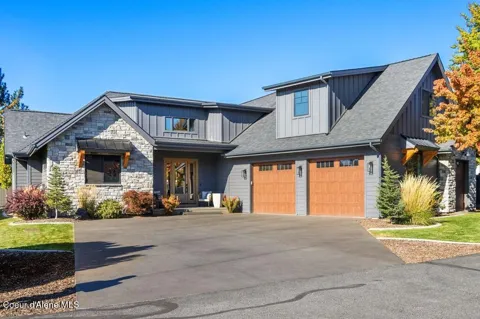 1276 E Hofmeister Court