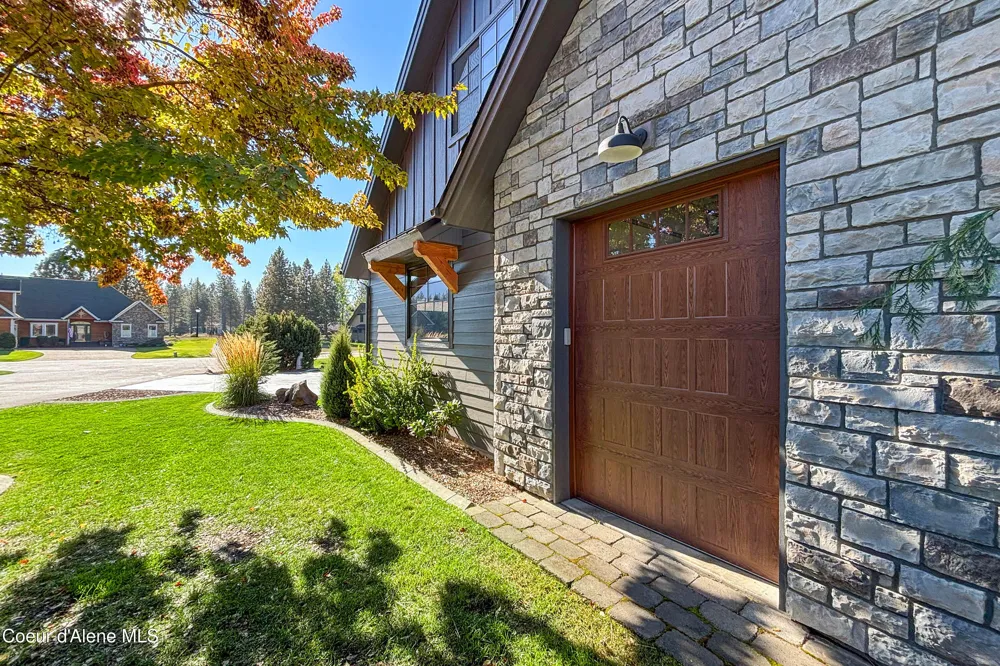 1276 E Hofmeister Court Hayden Lake, ID 83835