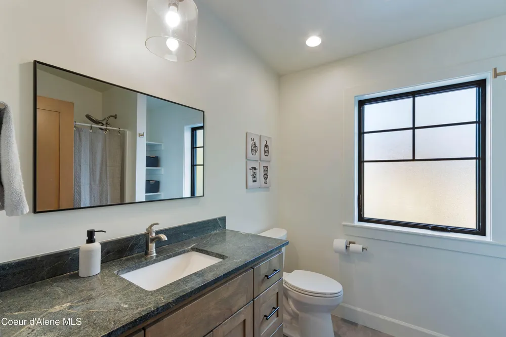 1276 E Hofmeister Court Hayden Lake, ID 83835