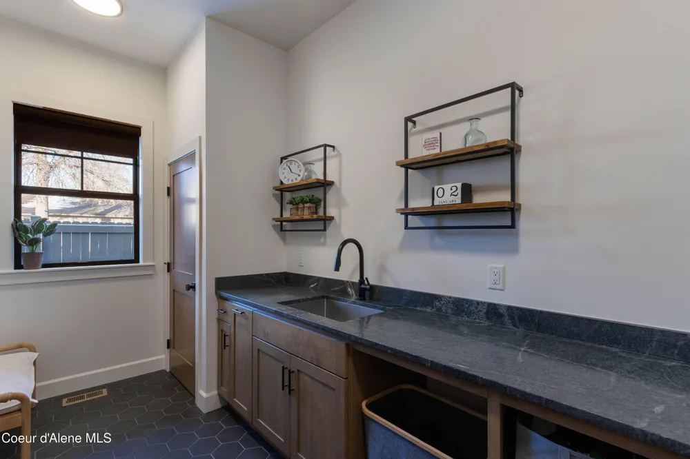 1276 E Hofmeister Court Hayden Lake, ID 83835