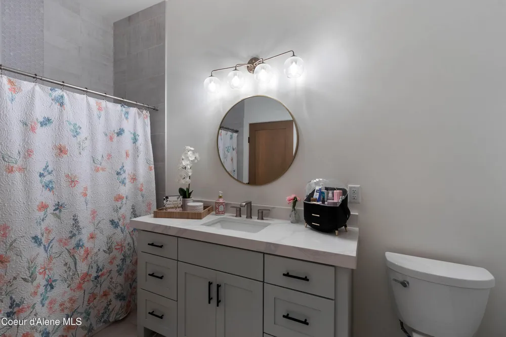 1276 E Hofmeister Court Hayden Lake, ID 83835