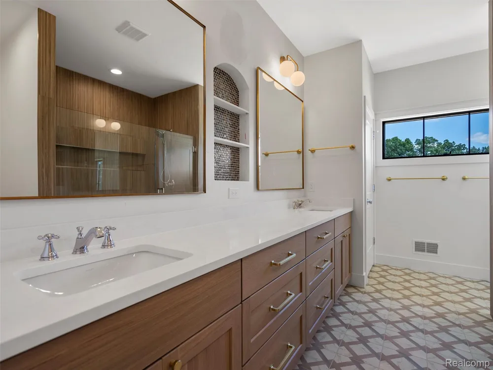 3681 Outback Trail Putnam Township, MI 48169