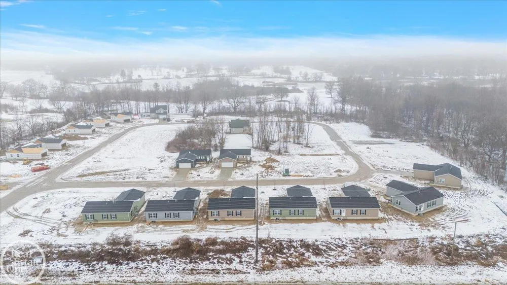 4232 Fairway View Flint City, MI 48506