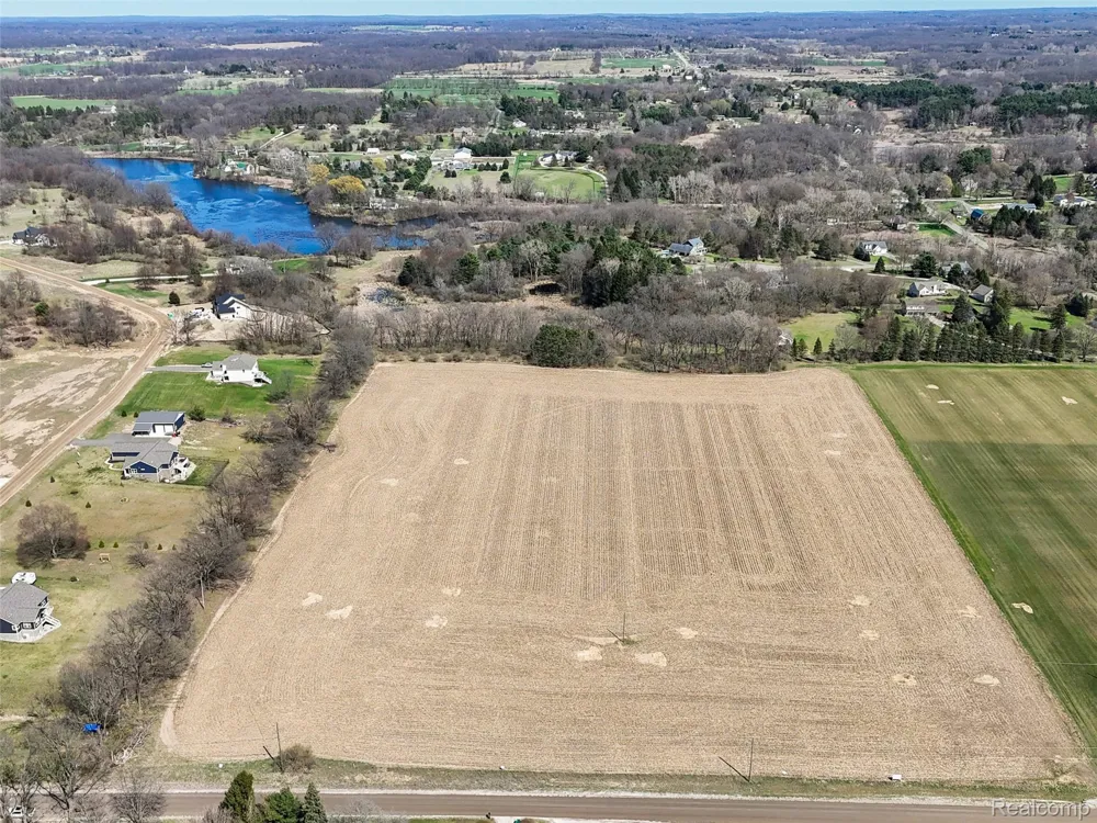 7670 Parshallville Road Hartland Township, MI 48430