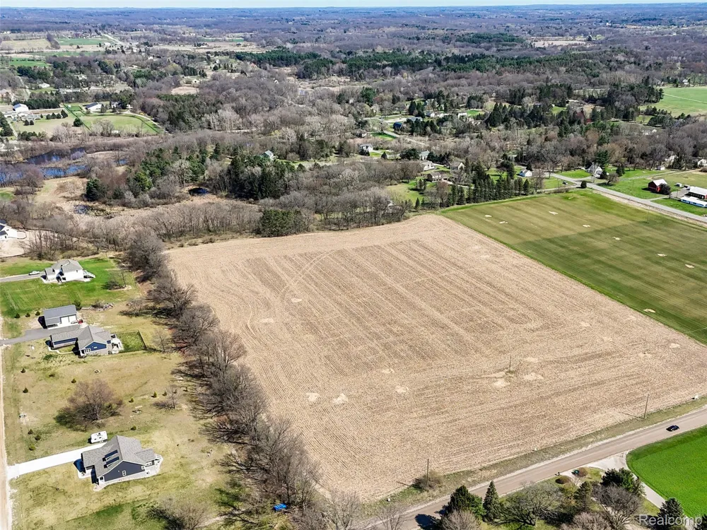 7670 Parshallville Road Hartland Township, MI 48430