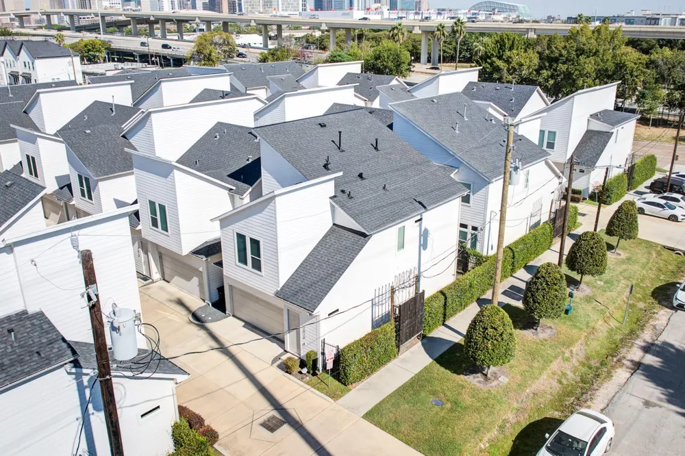 2026 Live Oak Street