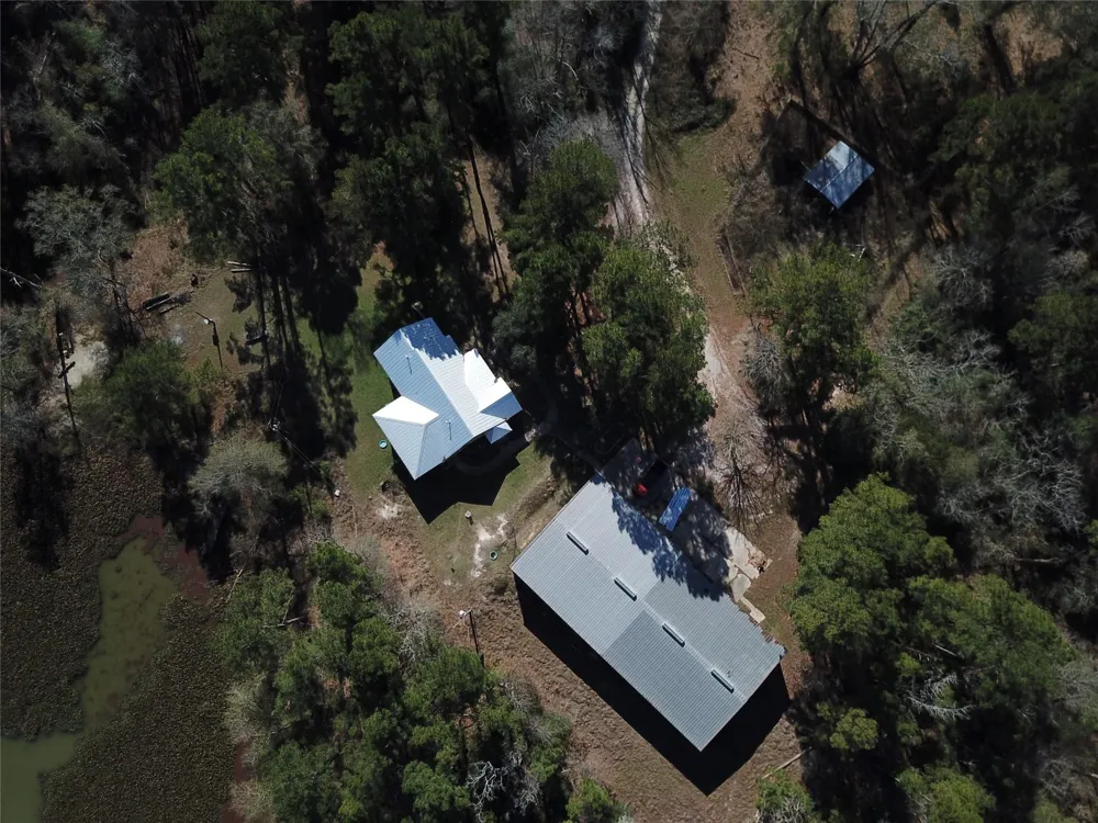 55 Lake Road Riverside, TX 77320