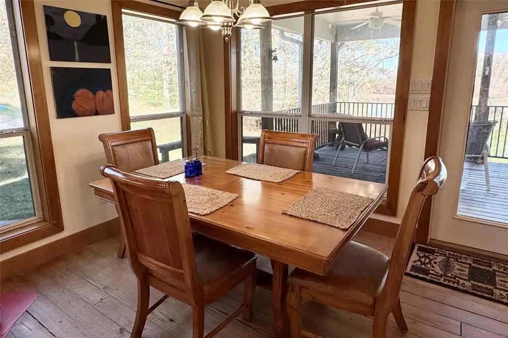 55 Lake Road Riverside, TX 77320