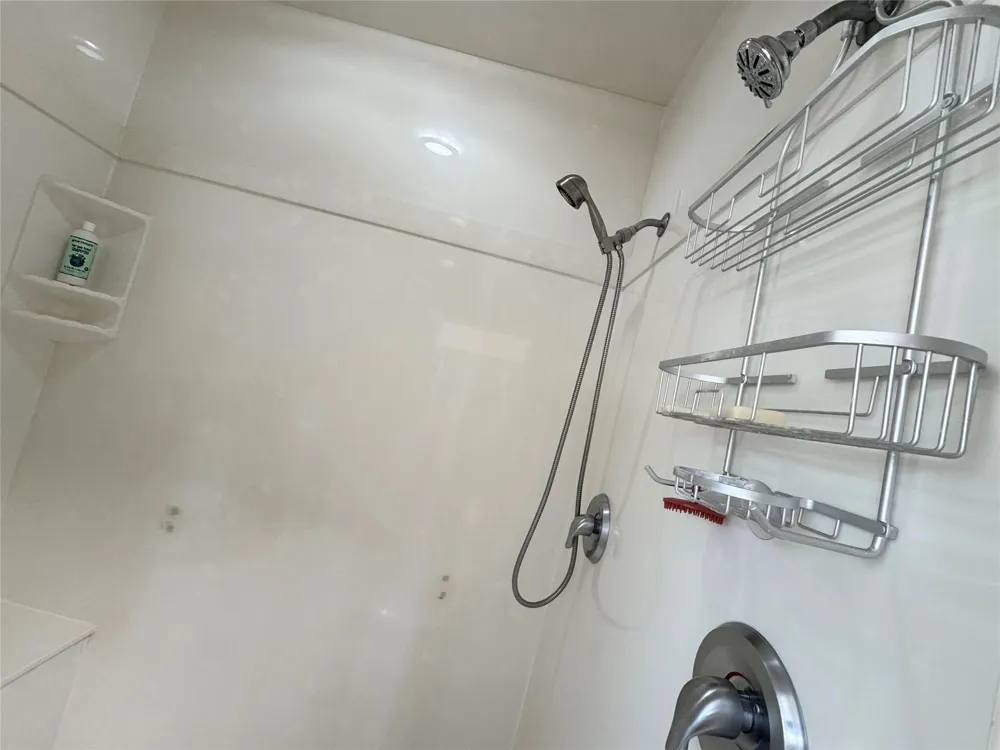 55 Lake Road Riverside, TX 77320