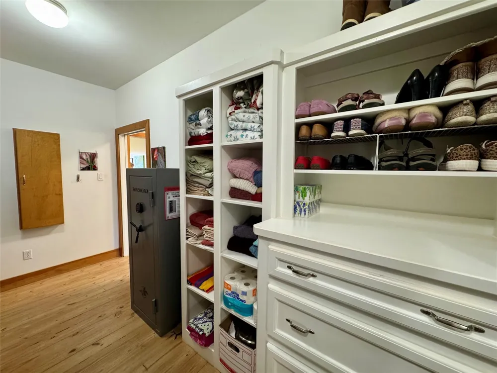 55 Lake Road Riverside, TX 77320
