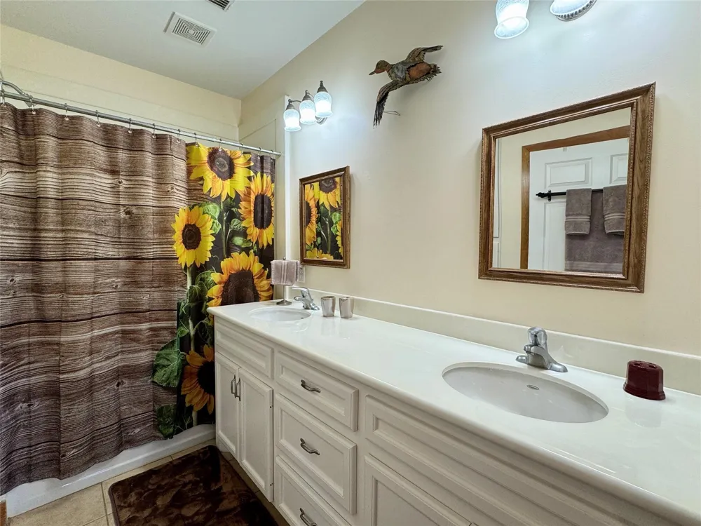 55 Lake Road Riverside, TX 77320