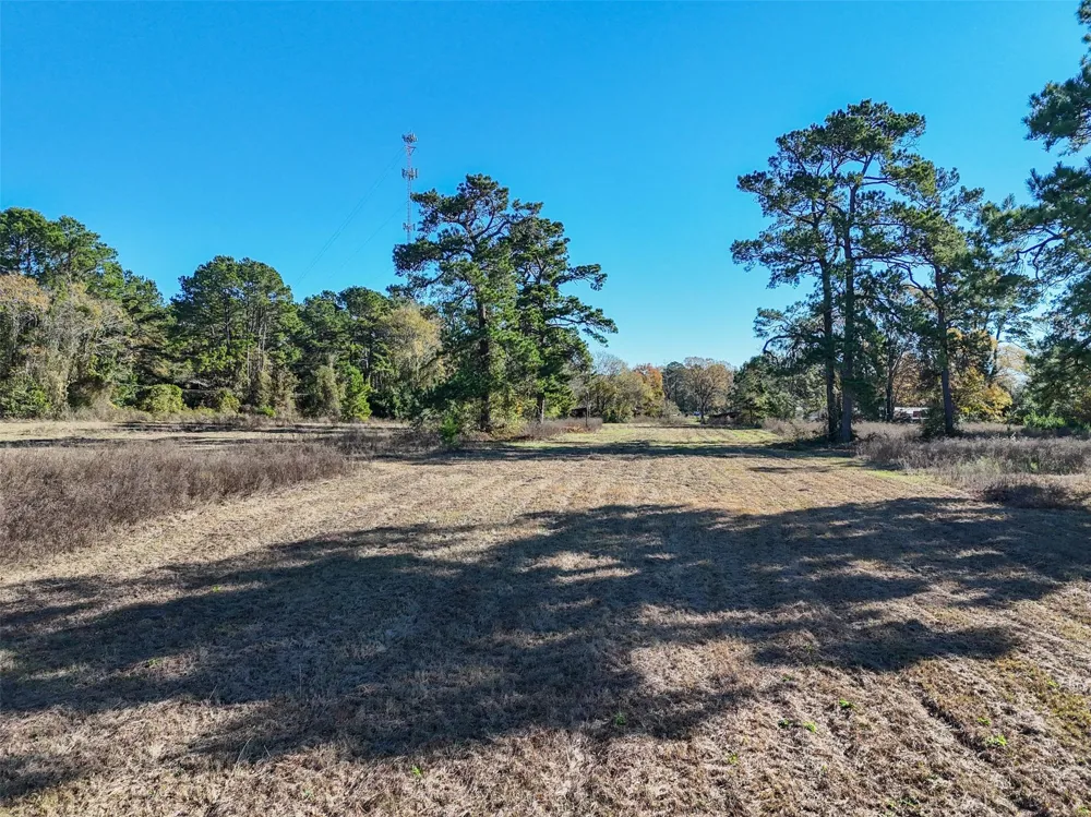 15633 1st Street Splendora, TX 77372